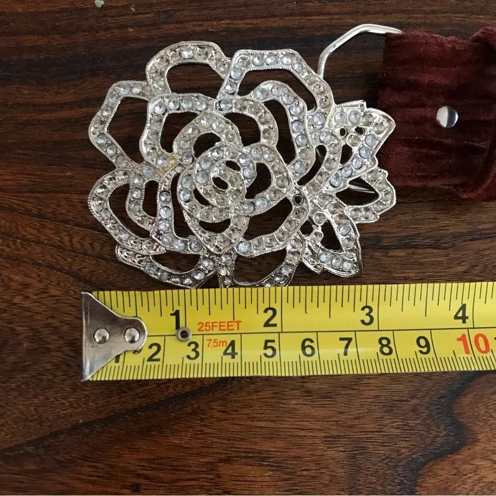 ▪️Rhinestone Buckle & Velvet Belt